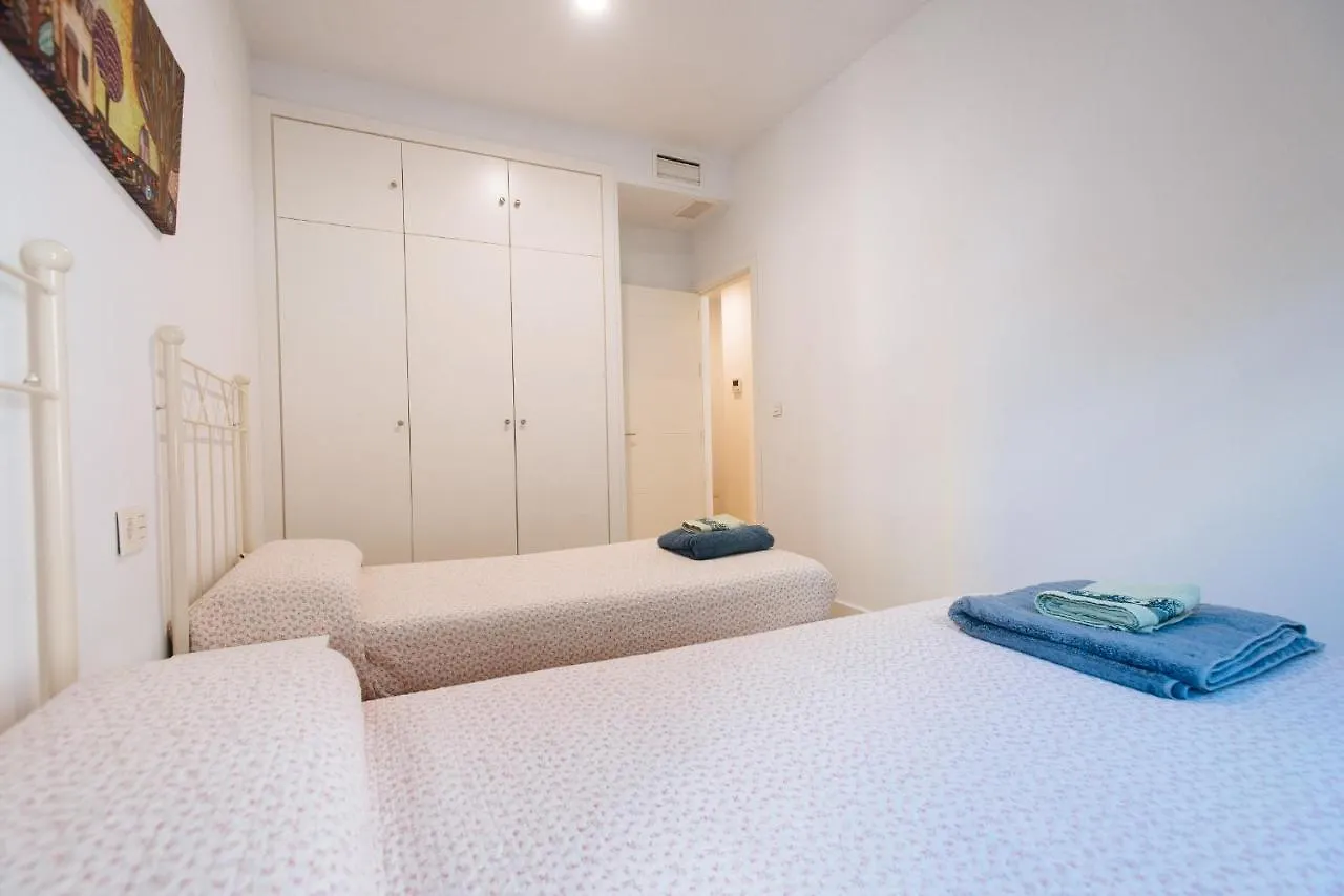 Apartamento Estelar Con Piscina Y Garaje Nervion Apartment Seville 0*,  Spain
