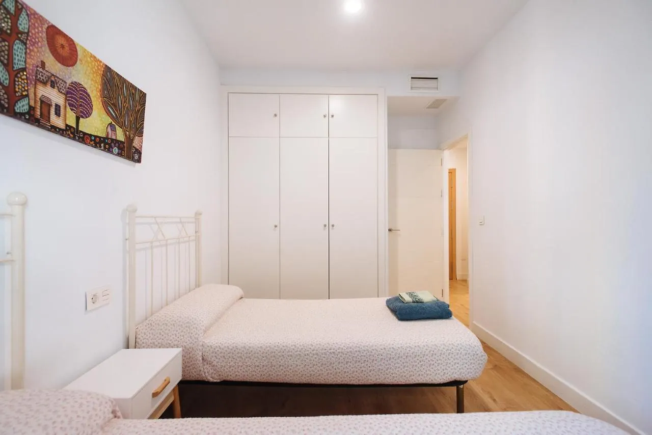 Apartamento Estelar Con Piscina Y Garaje Nervion Apartment Seville 0*,