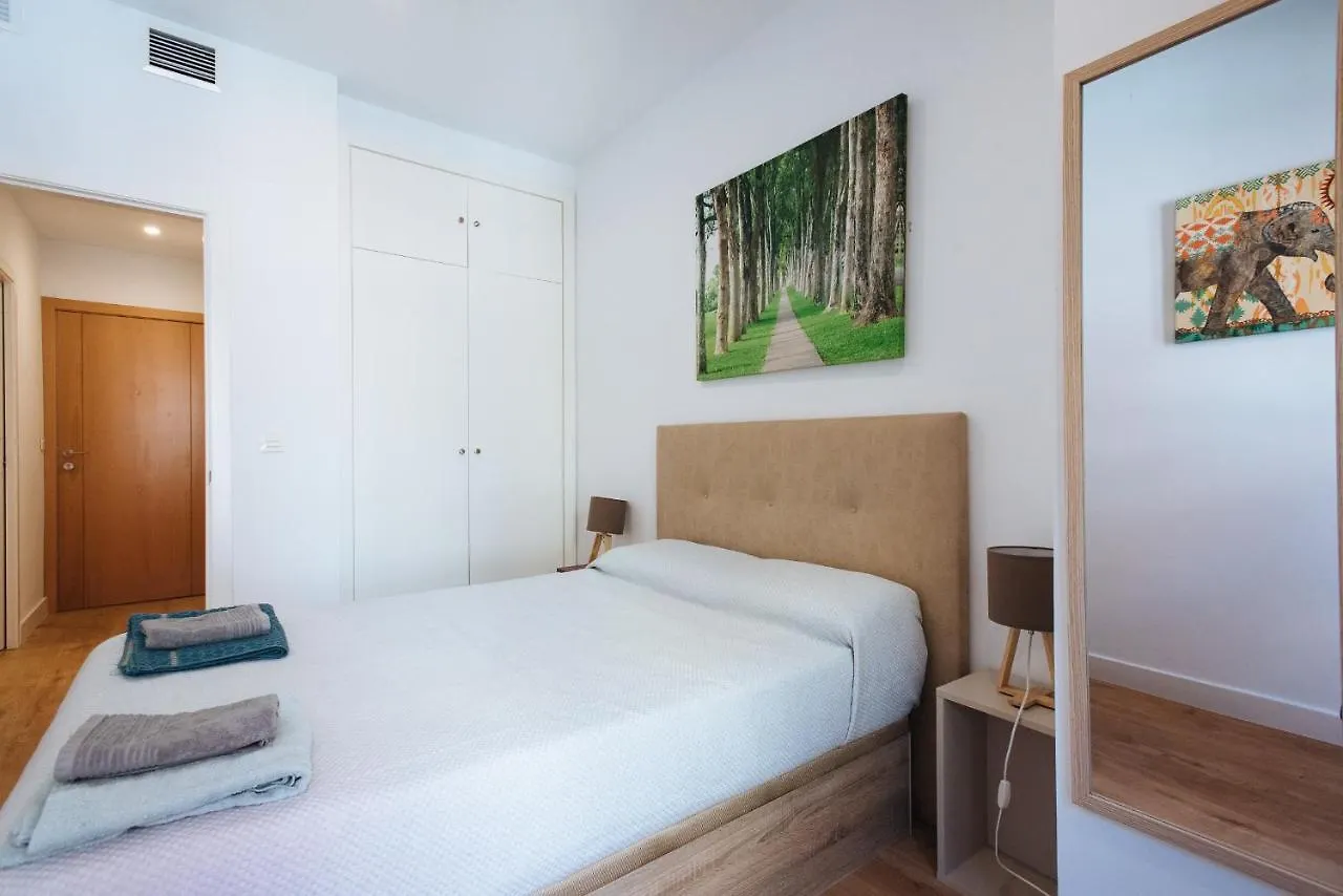 Apartamento Estelar Con Piscina Y Garaje Nervion Apartment Seville 0*,